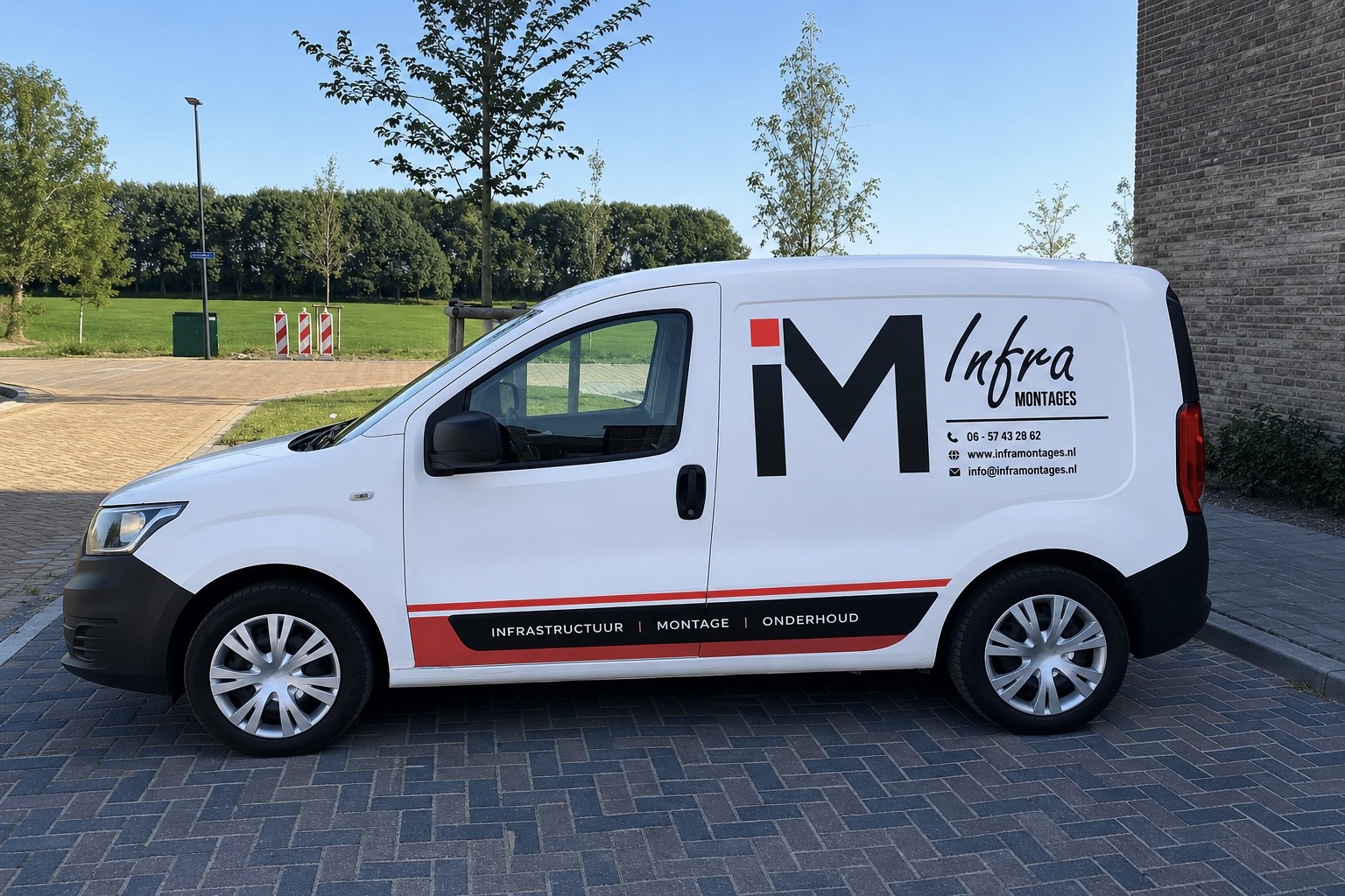 Infra Montages bedrijfswagen